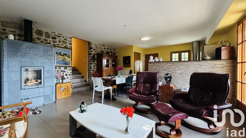 Maison - 303 m² - 4 pièces