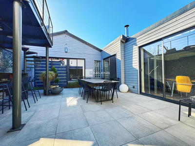 Maison - 300 m² - 7 pièces