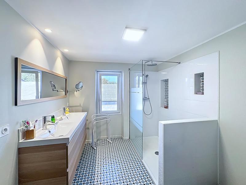 Maison - 294 m² - 4 pièces