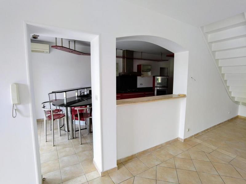 Maison - 193 m² - 7 pièces