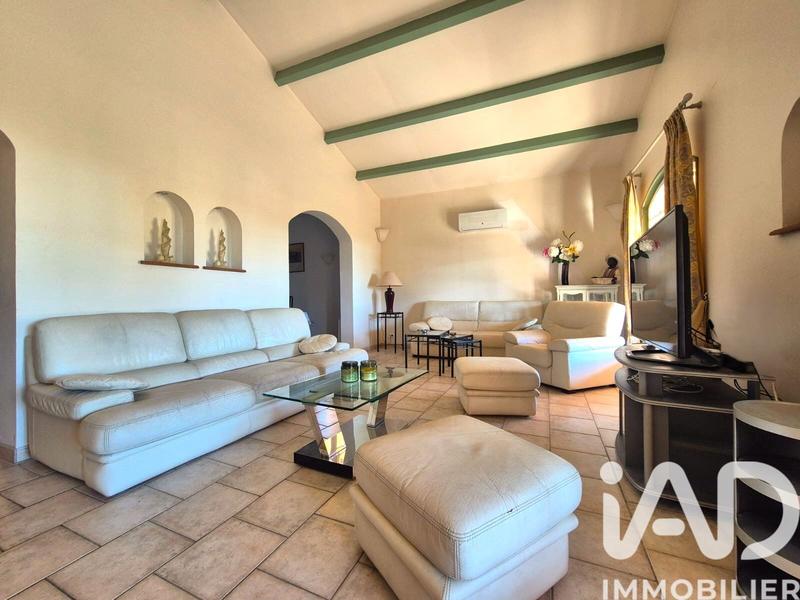 Maison - 332 m² - 10 pièces