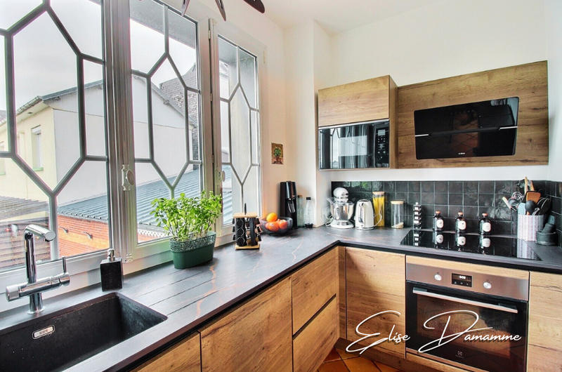 Maison - 203 m² - 7 pièces