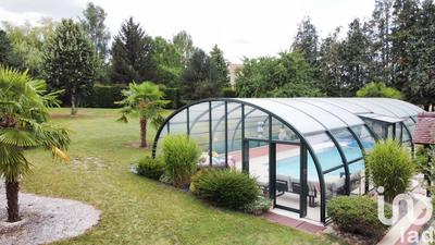 Maison - 350 m² - 9 pièces