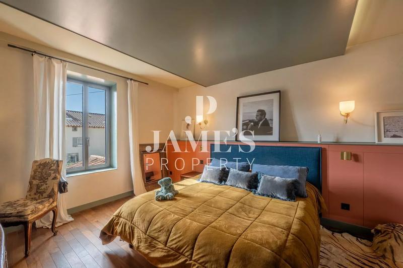 Maison de village - 210 m² - 7 pièces