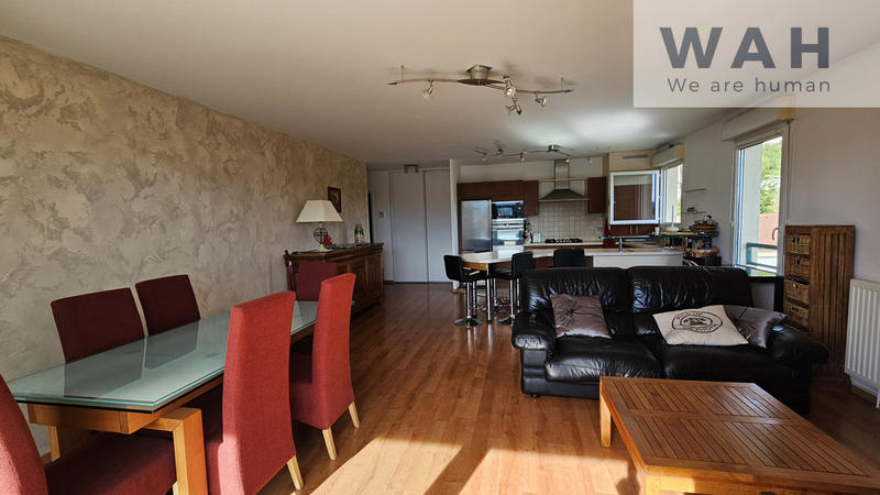 Appartement - 90 m² - 4 pièces