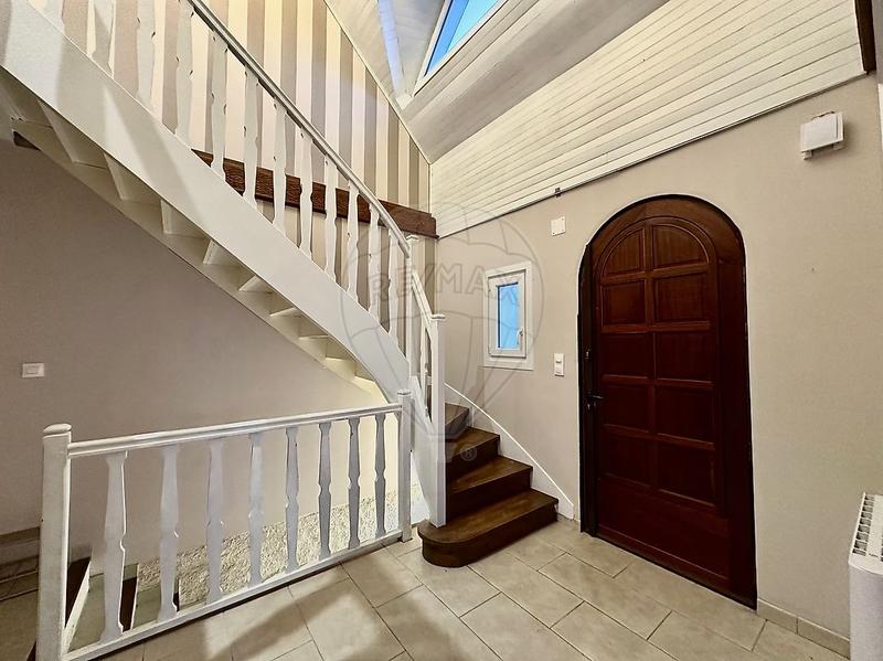 Propriété - 185 m² - 7 pièces