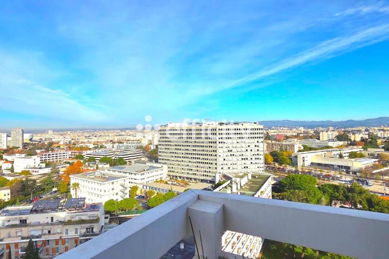 Appartement bourgeois - 121 m² - 4 pièces