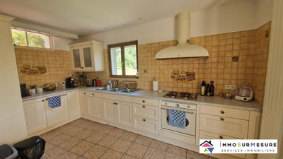 Maison - 150 m² - 10 pièces