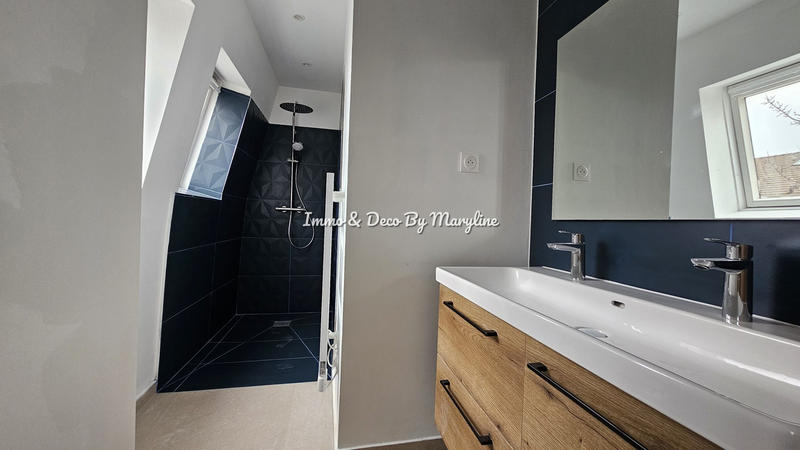 Maison - 240 m² - 6 pièces