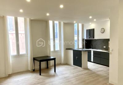 Appartement - 65 m² - 3 pièces