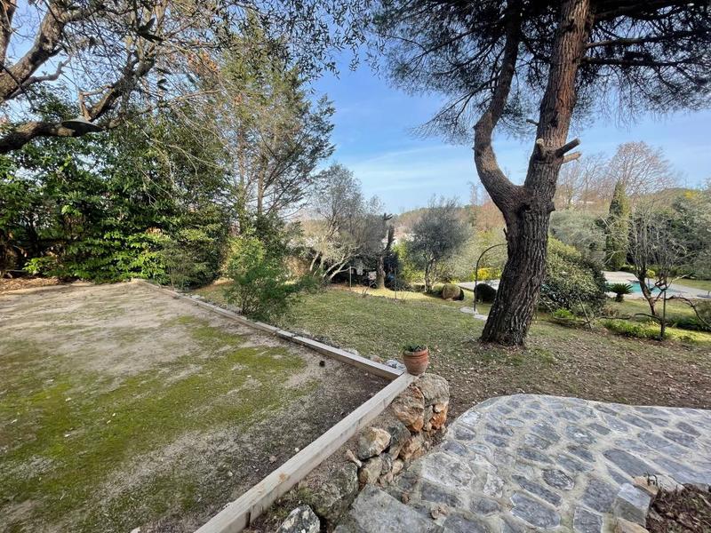 Mas - 258 m² - 8 pièces