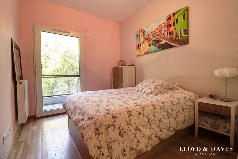 Appartement - 107 m² - 6 pièces