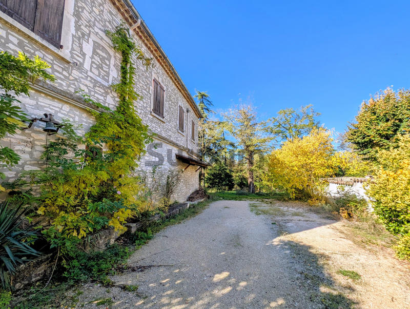 Maison - 479 m² - 15 pièces