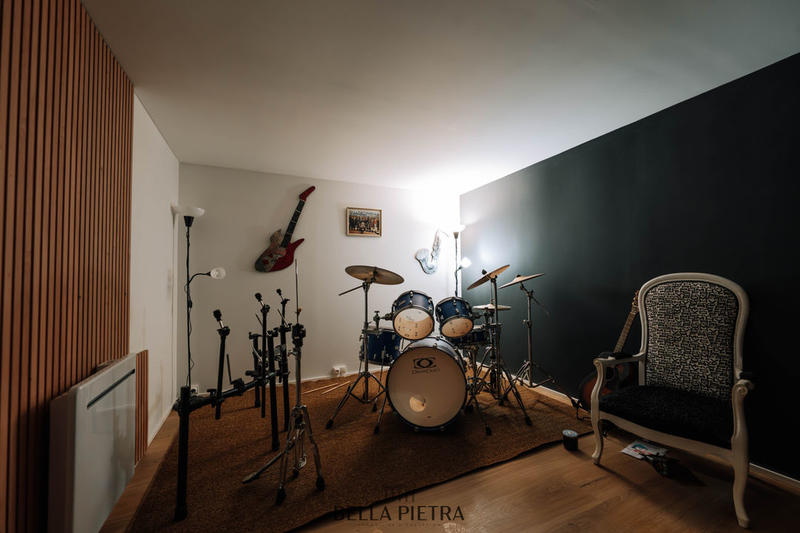 Maison - 218 m² - 5 pièces