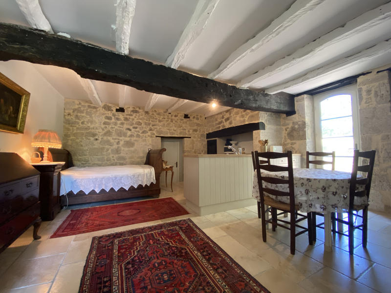 Maison - 414 m² - 15 pièces