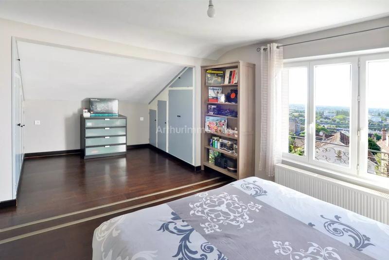 Maison - 150 m² - 7 pièces