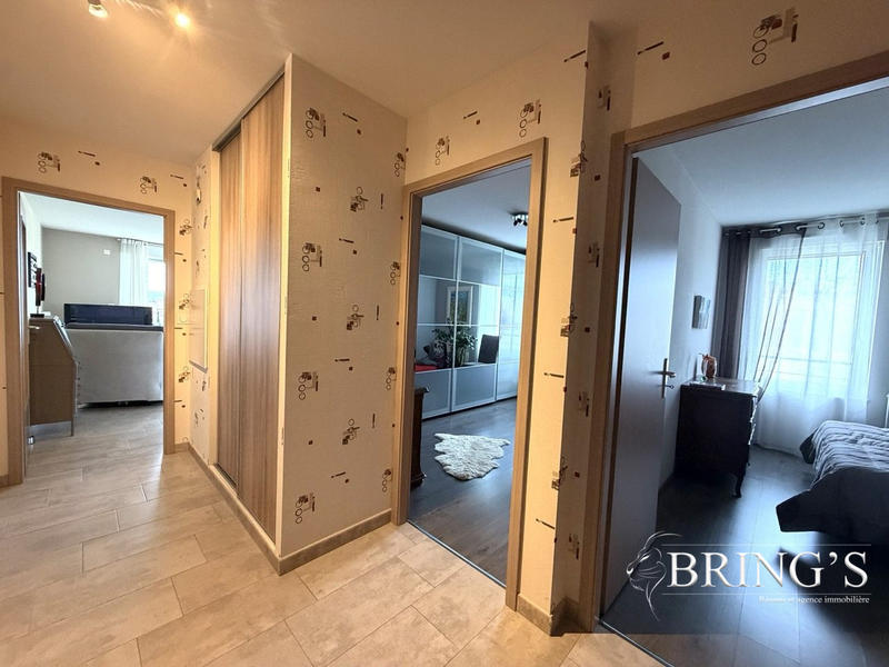 Appartement - 67 m² - 3 pièces