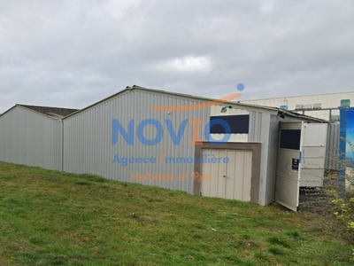 Bureau - 737 m² - 1 pièce