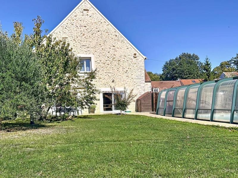 Demeure - 200 m² - 7 pièces