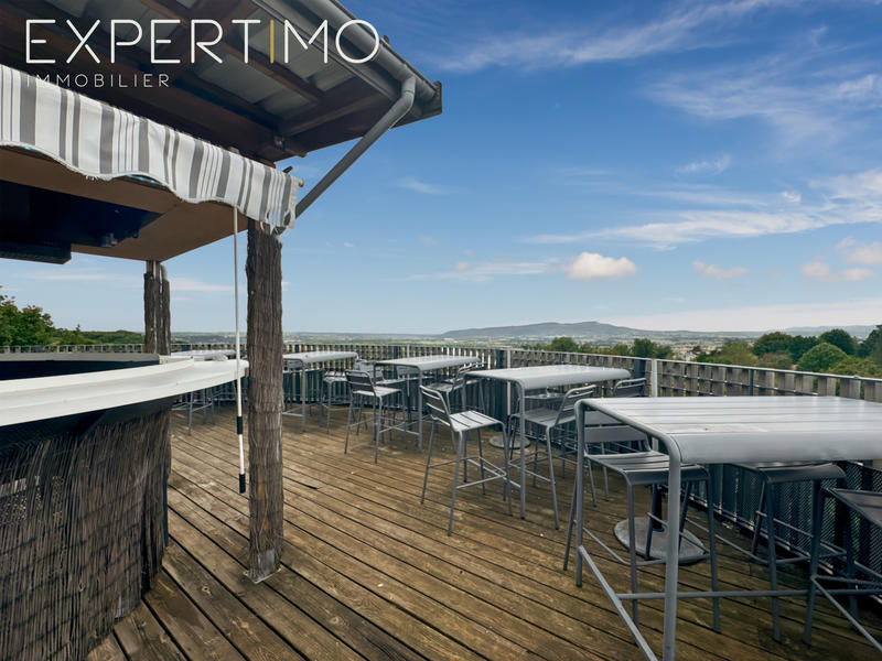 Maison - 180 m² - 5 pièces