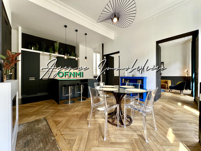 Appartement - 110 m² - 4 pièces