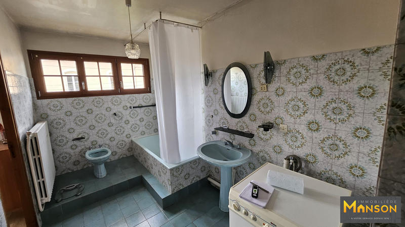 Maison traditionnelle - 115 m² - 5 pièces