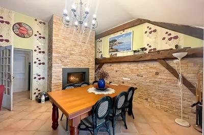 Maison - 298 m² - 9 pièces