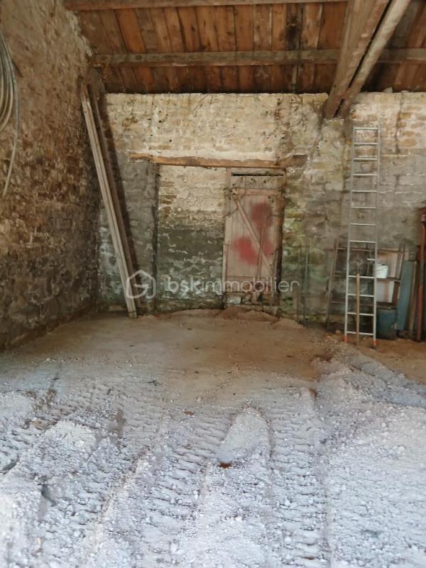 Grange - 179 m² - 1 pièce