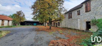 Maison - 315 m² - 15 pièces