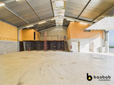 Local d'activités - 345 m² - 4 pièces