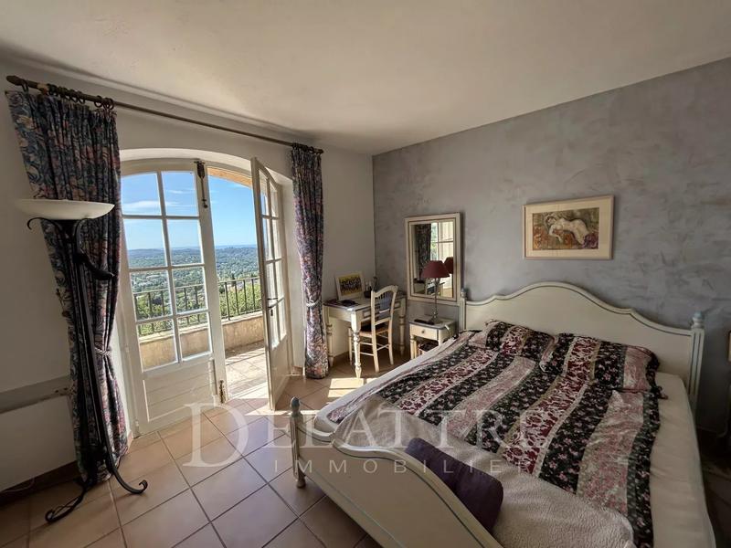 Villa - 160 m² - 5 pièces