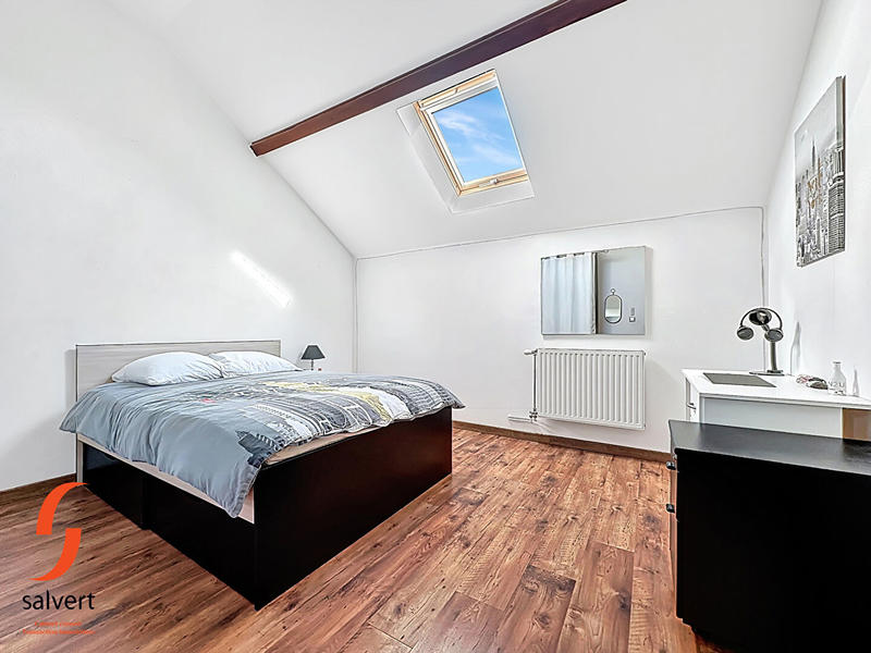 Maison - 201 m² - 6 pièces