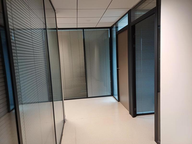 Bureau - 79 m²