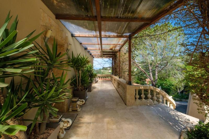 Villa - 258 m² - 14 pièces