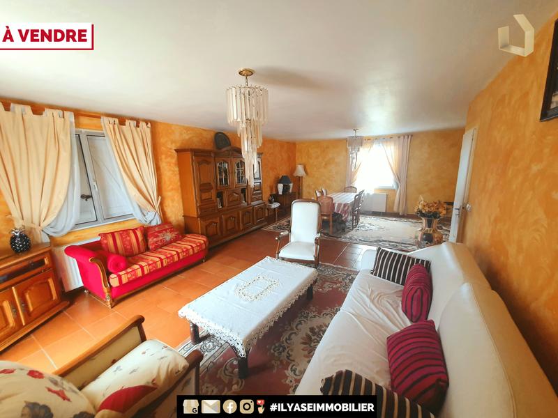 Maison - 159 m² - 7 pièces