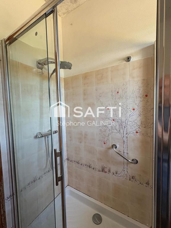 Maison - 238 m² - 8 pièces