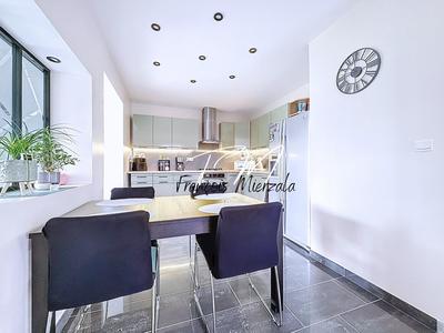 Maison - 87 m² - 5 pièces