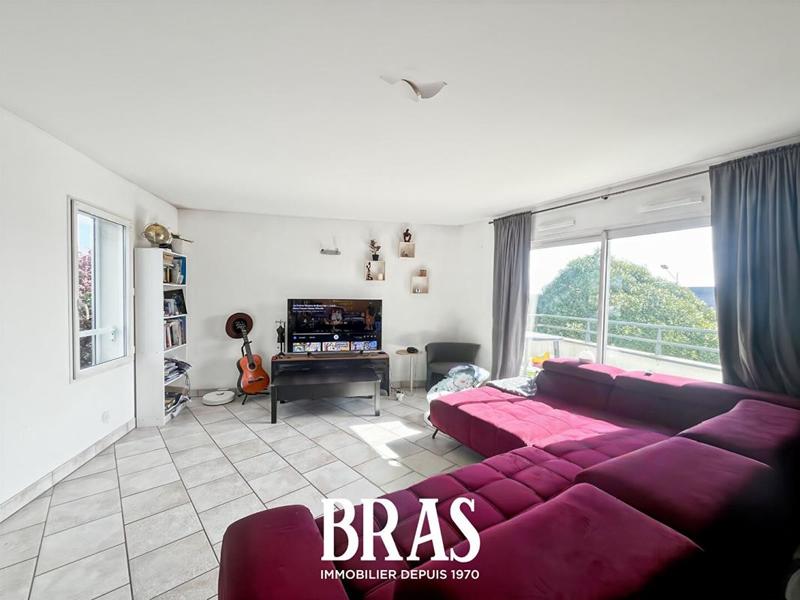 Appartement - 97 m² - 4 pièces
