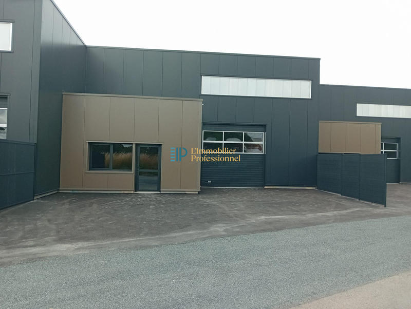 Local d'activités - 1 360 m²