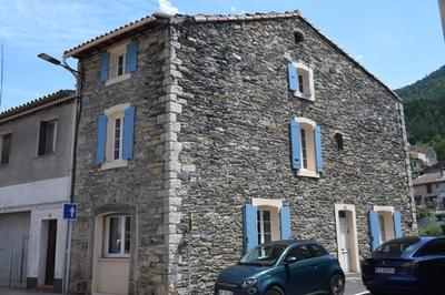 Maison en pierre - 140 m² - 9 pièces