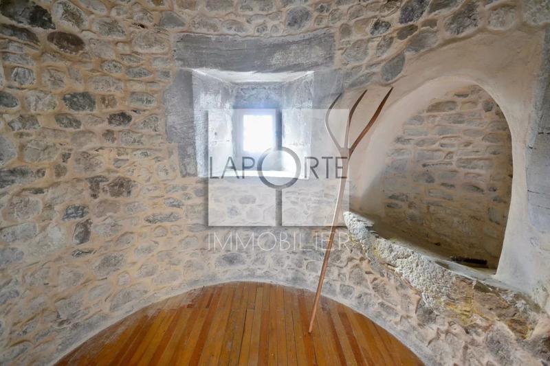 Château - 150 m² - 5 pièces