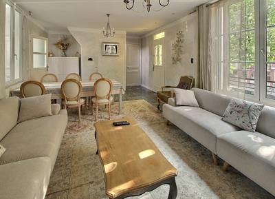 Maison - 140 m² - 5 pièces