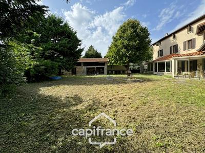 Maison - 155 m² - 8 pièces