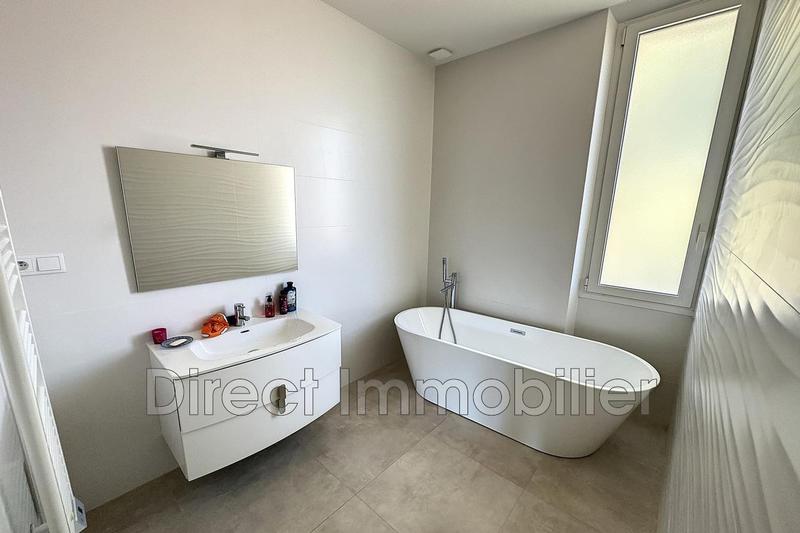 Maison - 180 m² - 5 pièces