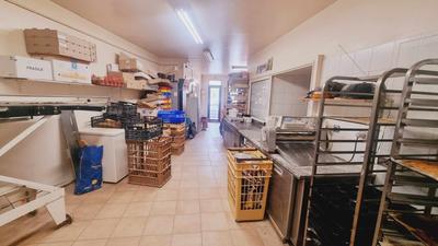 Maison - 250 m² - 6 pièces