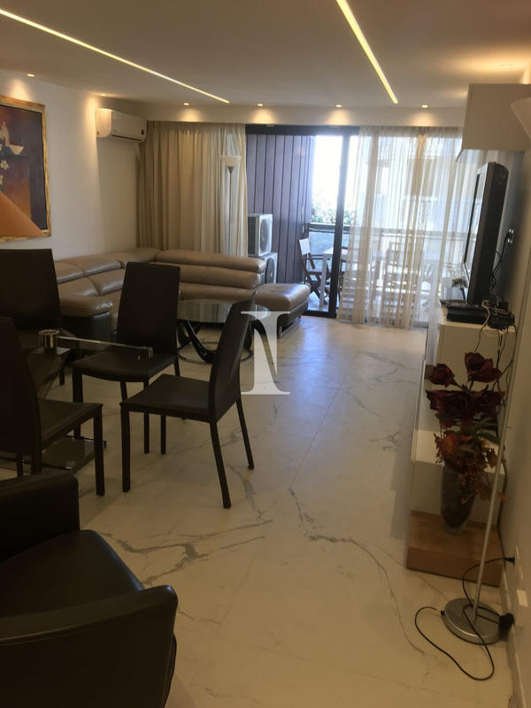 Appartement - 85 m² - 3 pièces