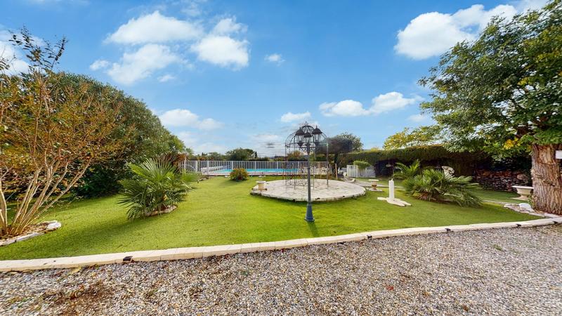 Maison - 182 m² - 8 pièces