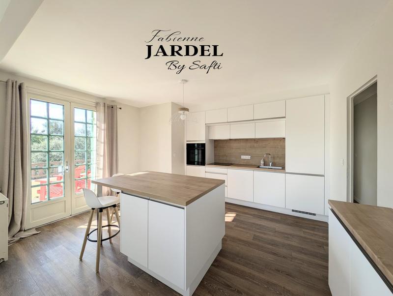 Maison - 170 m² - 6 pièces