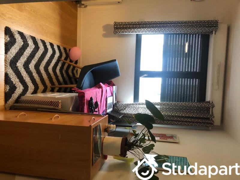 Chambre - 12 m² - 1 pièce