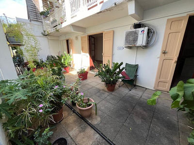 Local commercial - 71 m² - 4 pièces